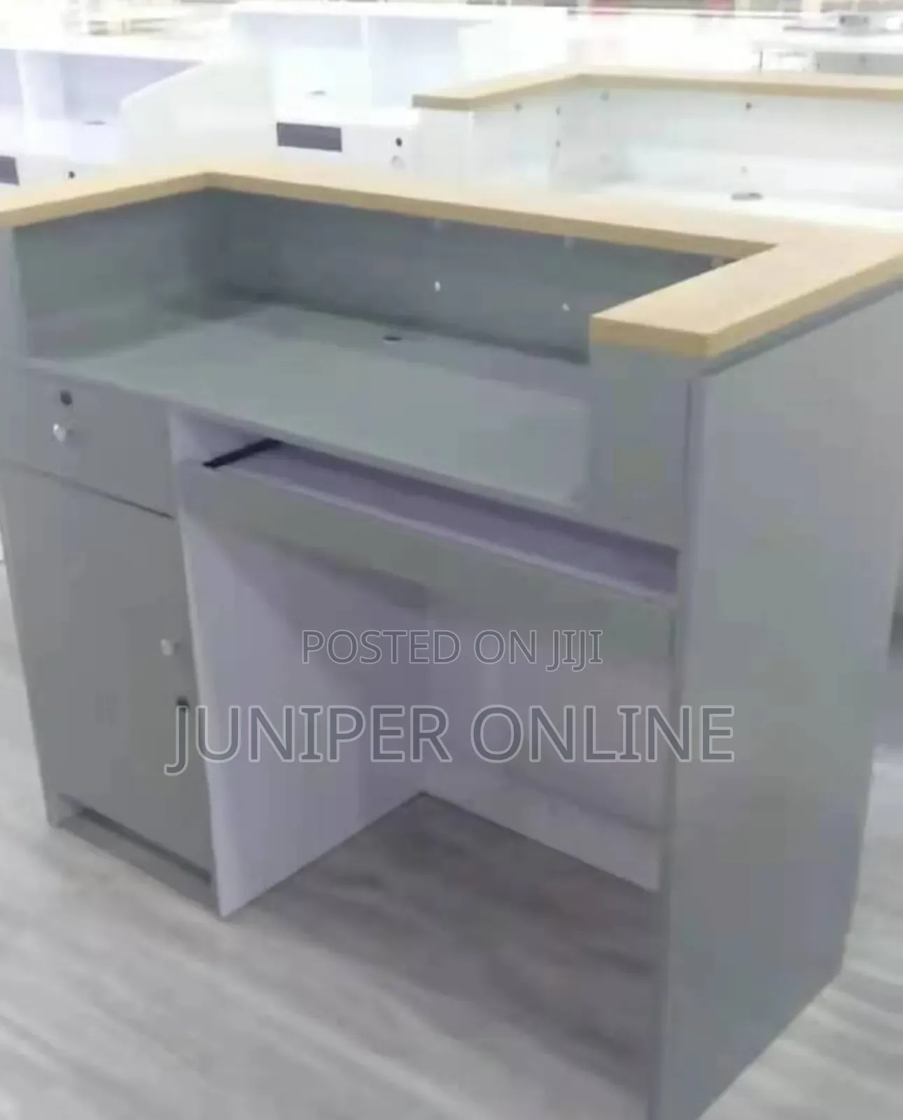Front Desk/ Receptionist Desk Grine