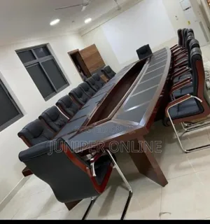 Conference Table Thered Pre