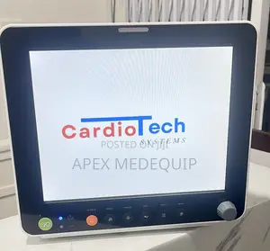 Multiparameter Patient Monitor + Stand ( Cardiotech )