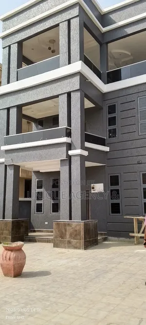 3bdrm Duplex in East Legon for sale