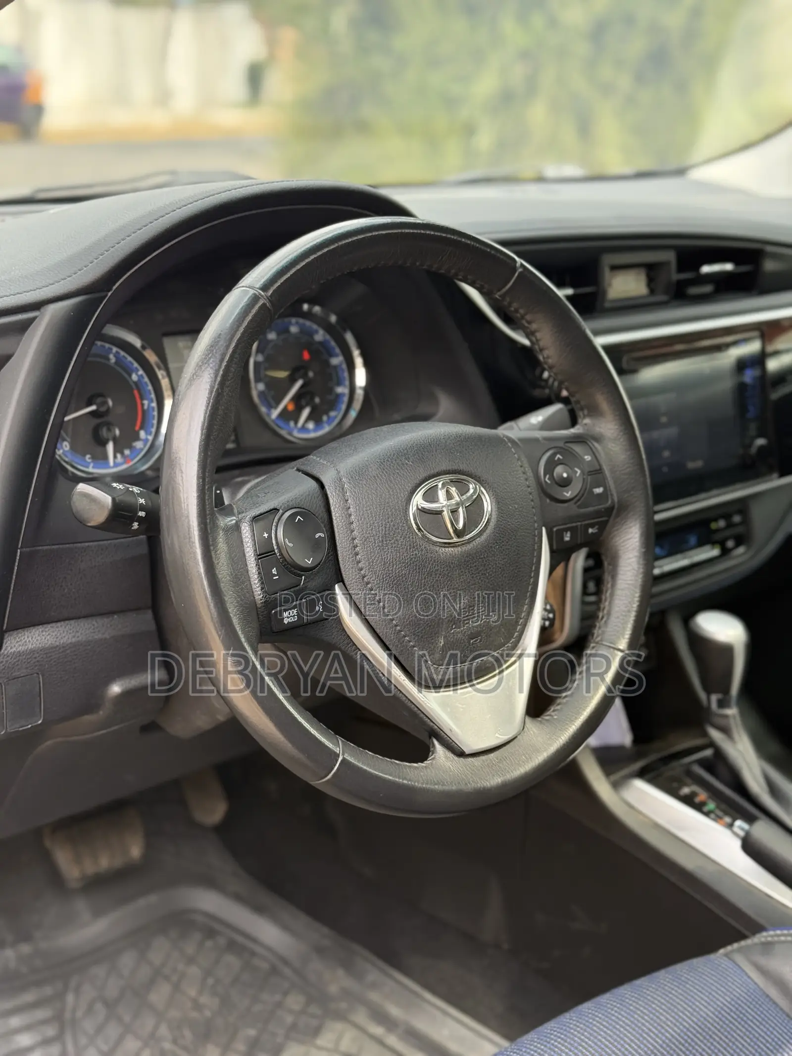 Toyota Corolla SE 4dr Sedan (1.8L 4cyl CVT) 2017 Black