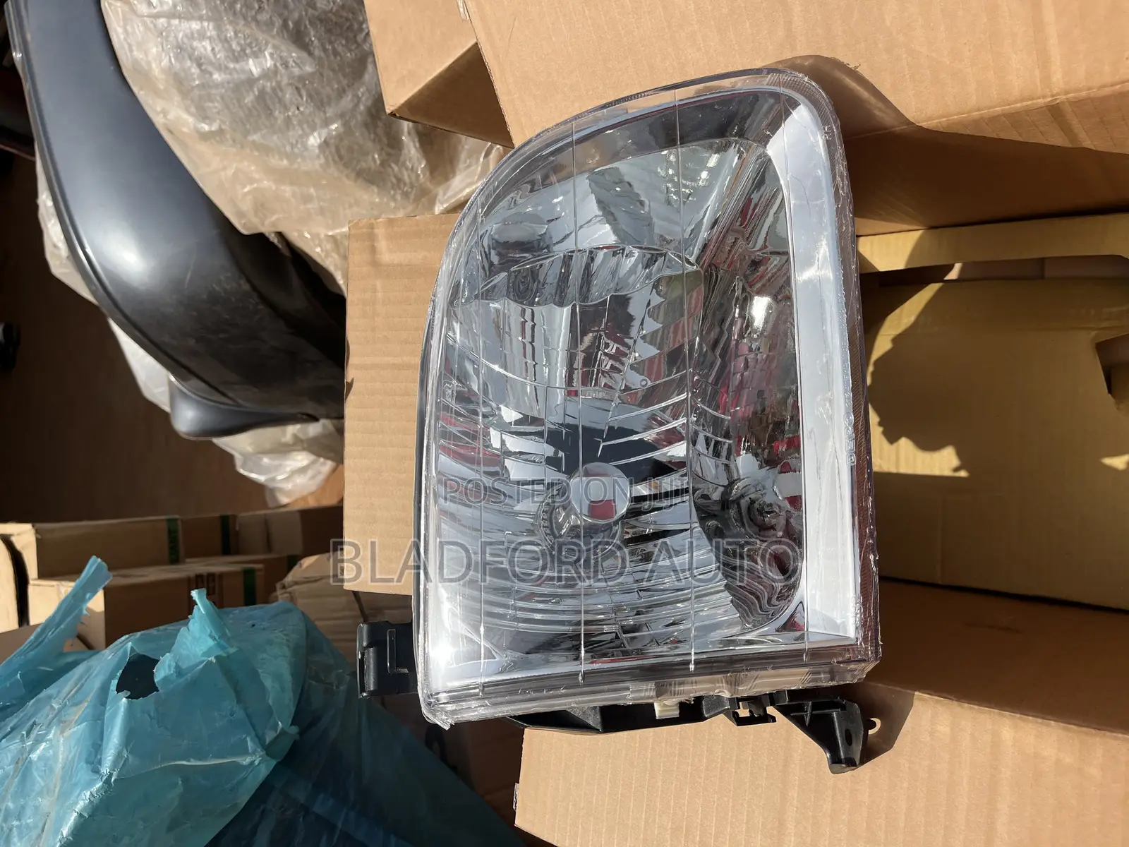 Sequoia 01-04 Headlight Pair Original DEPO