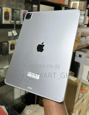 Apple iPad Pro 12.9 (2022) 256 GB Gray