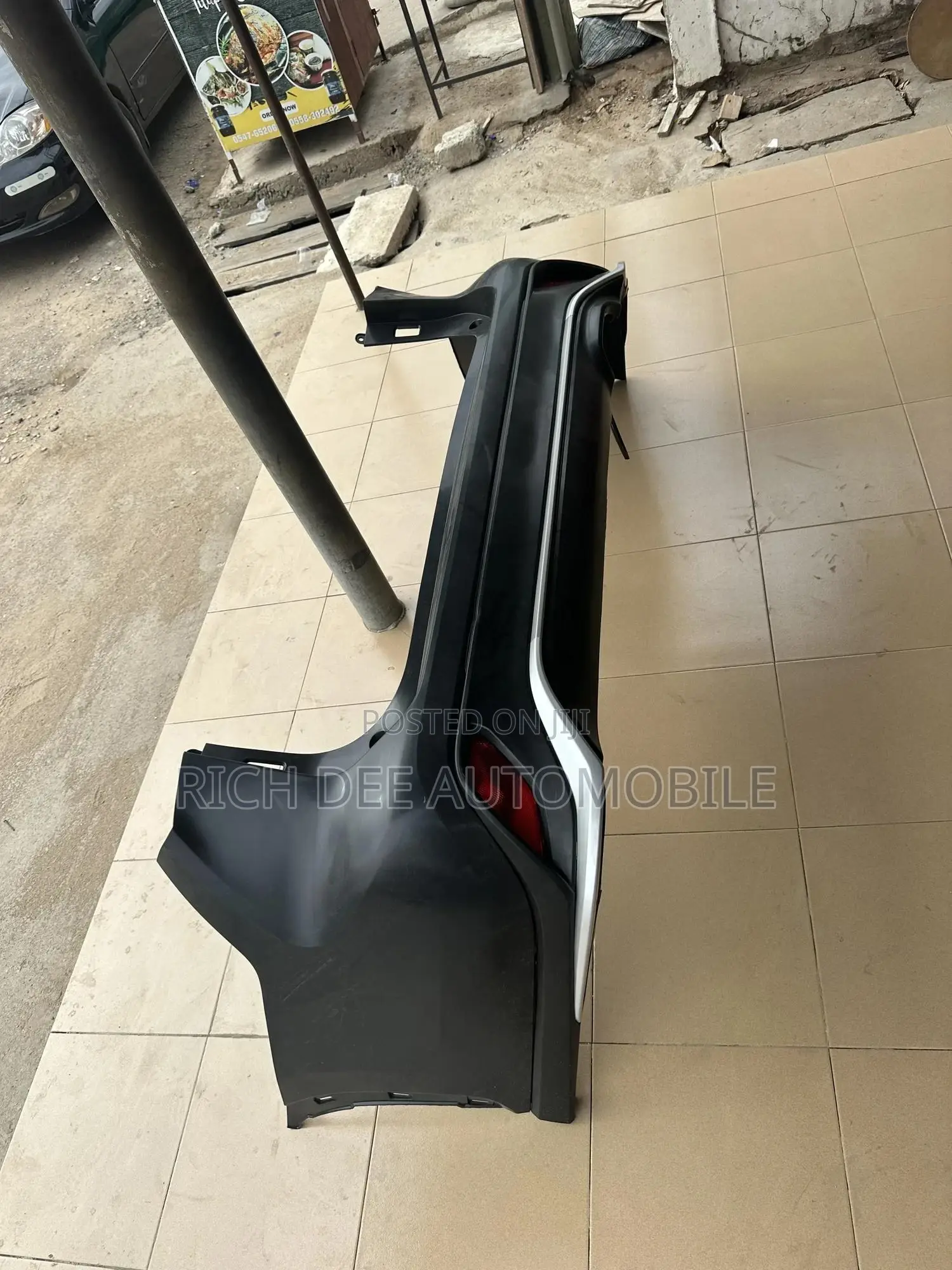 Highlander 2022 Back Bumper Complete SE
