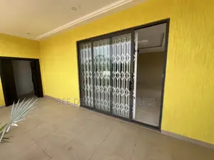 3bdrm Apartment in Agbogba Junction, Abokobi for rent