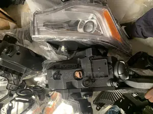 GMC Acadia 2018 Head Light Pair