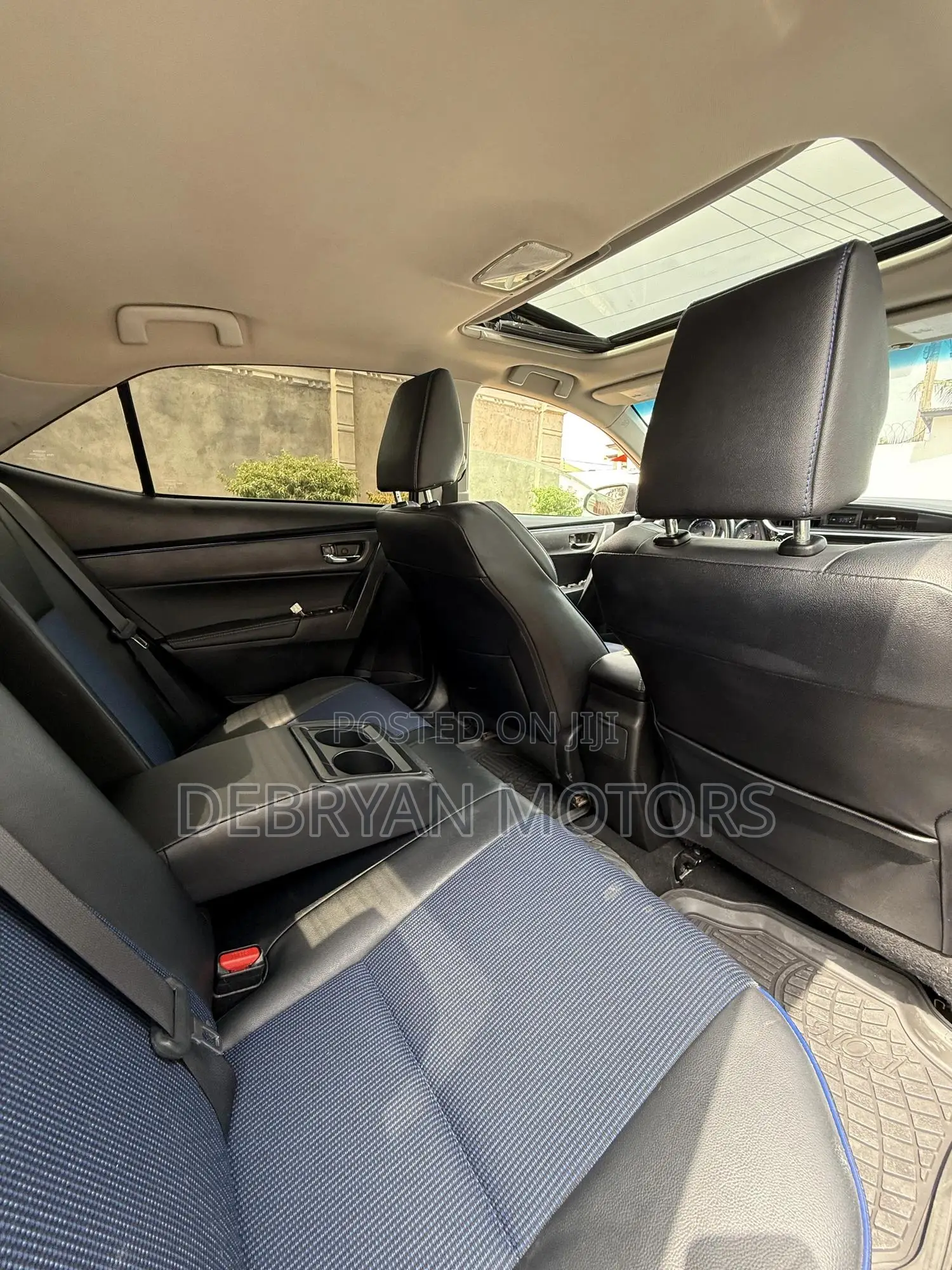 Toyota Corolla SE 4dr Sedan (1.8L 4cyl CVT) 2017 Black