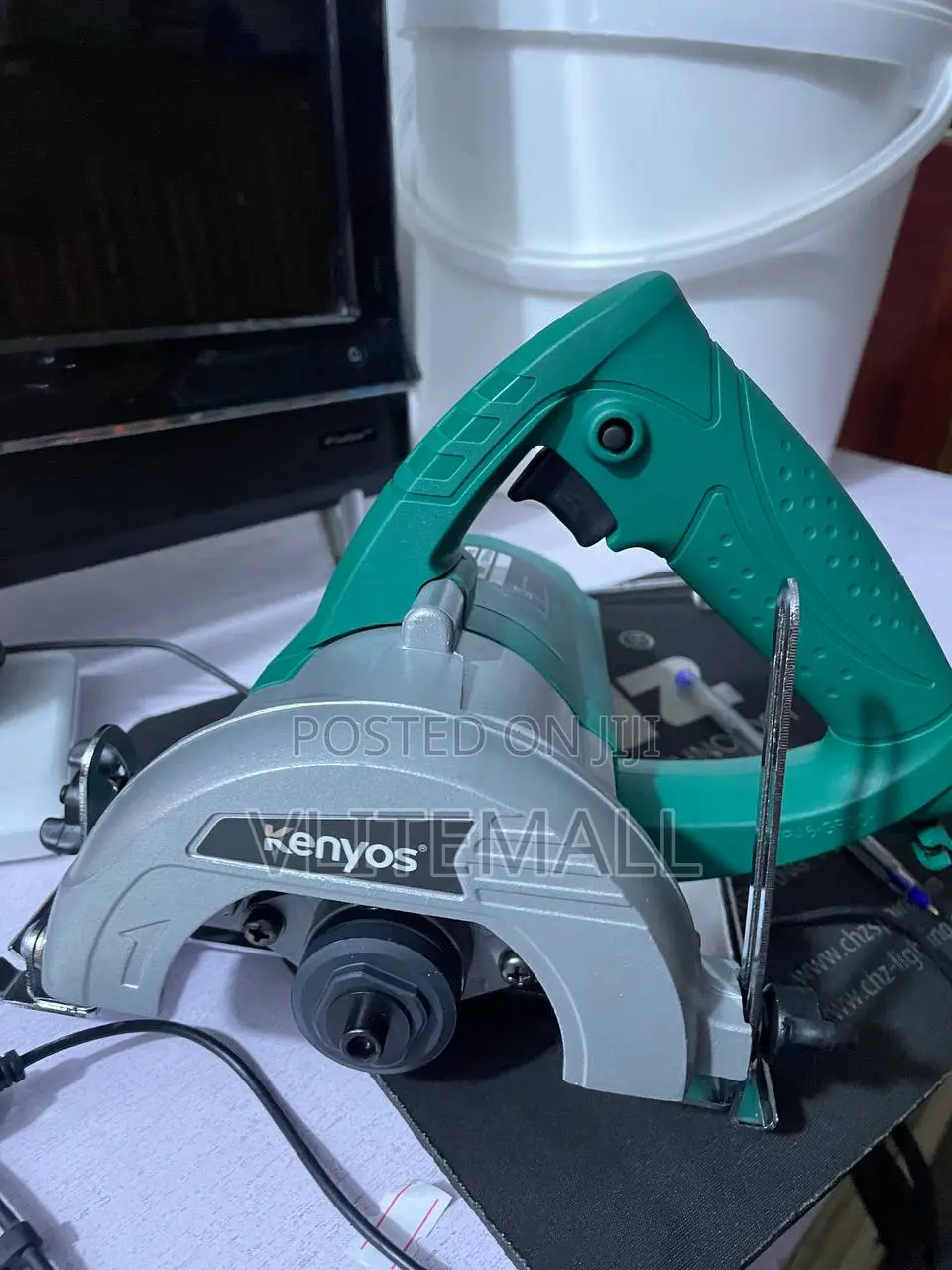 Heavy Duty Circular Saw