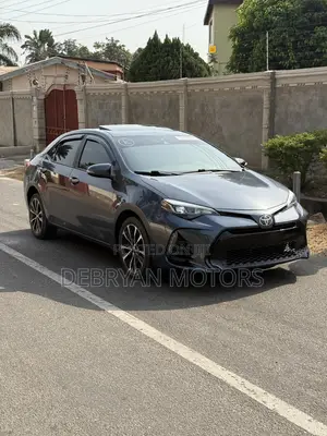 Toyota Corolla SE (1.8L 4cyl 6M) 2019 Gray