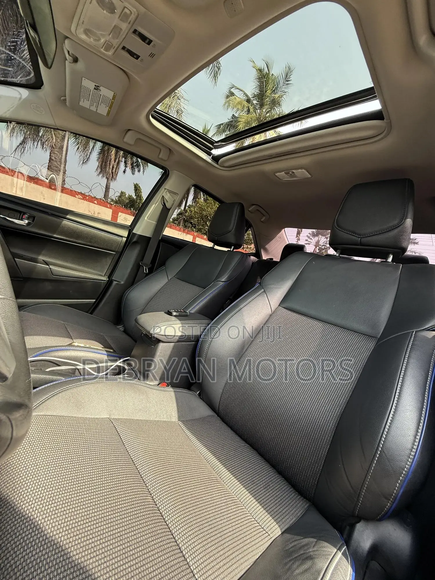 Toyota Corolla SE (1.8L 4cyl 6M) 2019 Gray