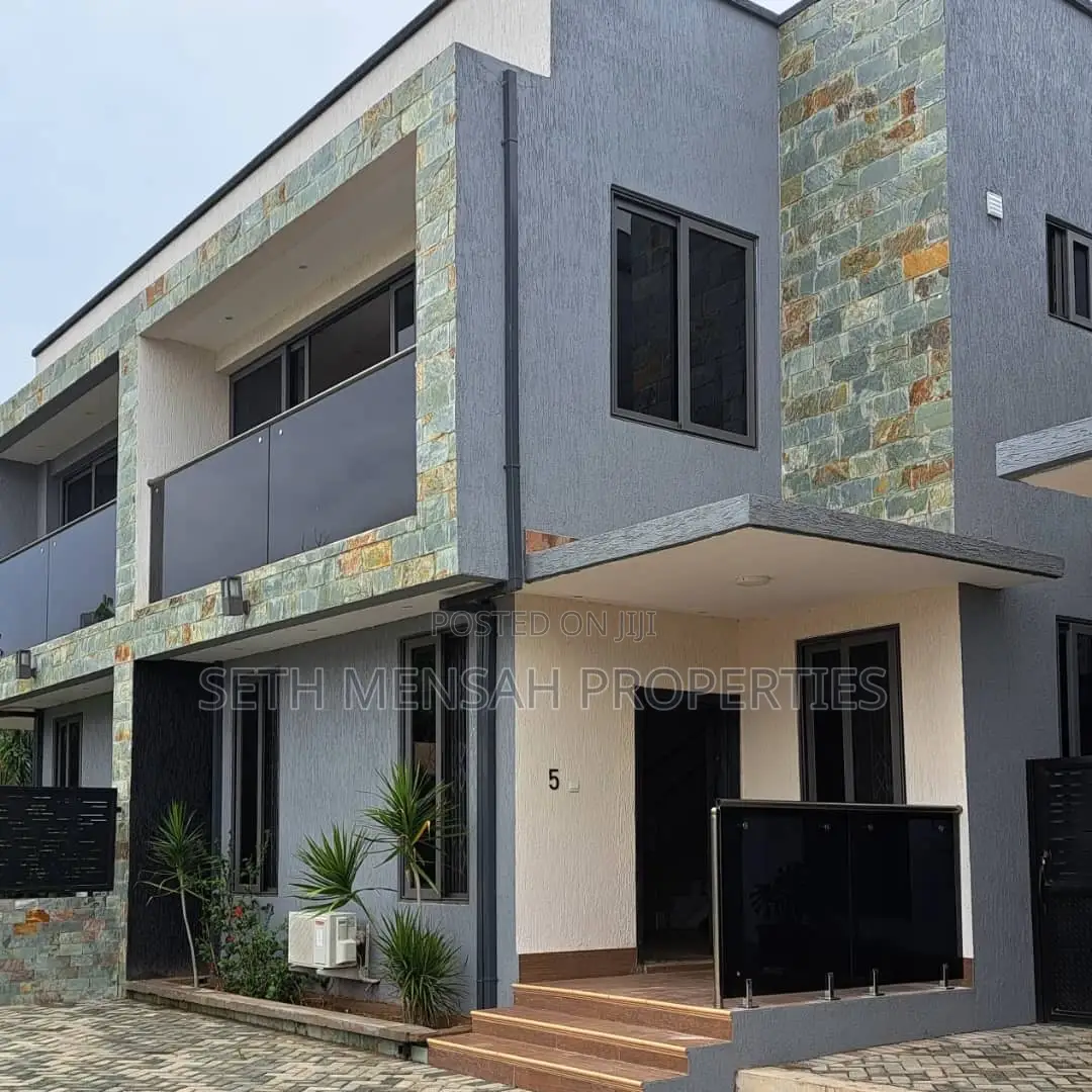 3bdrm Duplex in Skm, Dzorwulu for rent