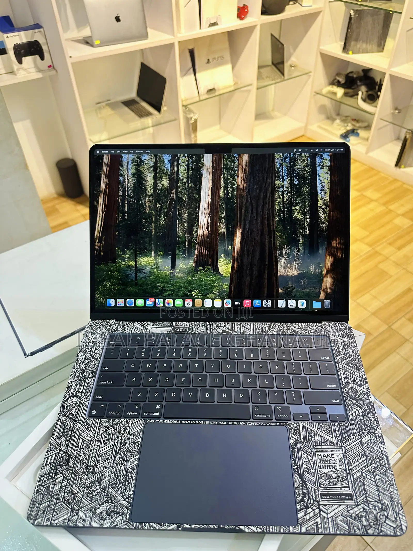 New Laptop Apple MacBook Air 2024 M3 15-Inch 8GB Apple M3 SSD 256GB