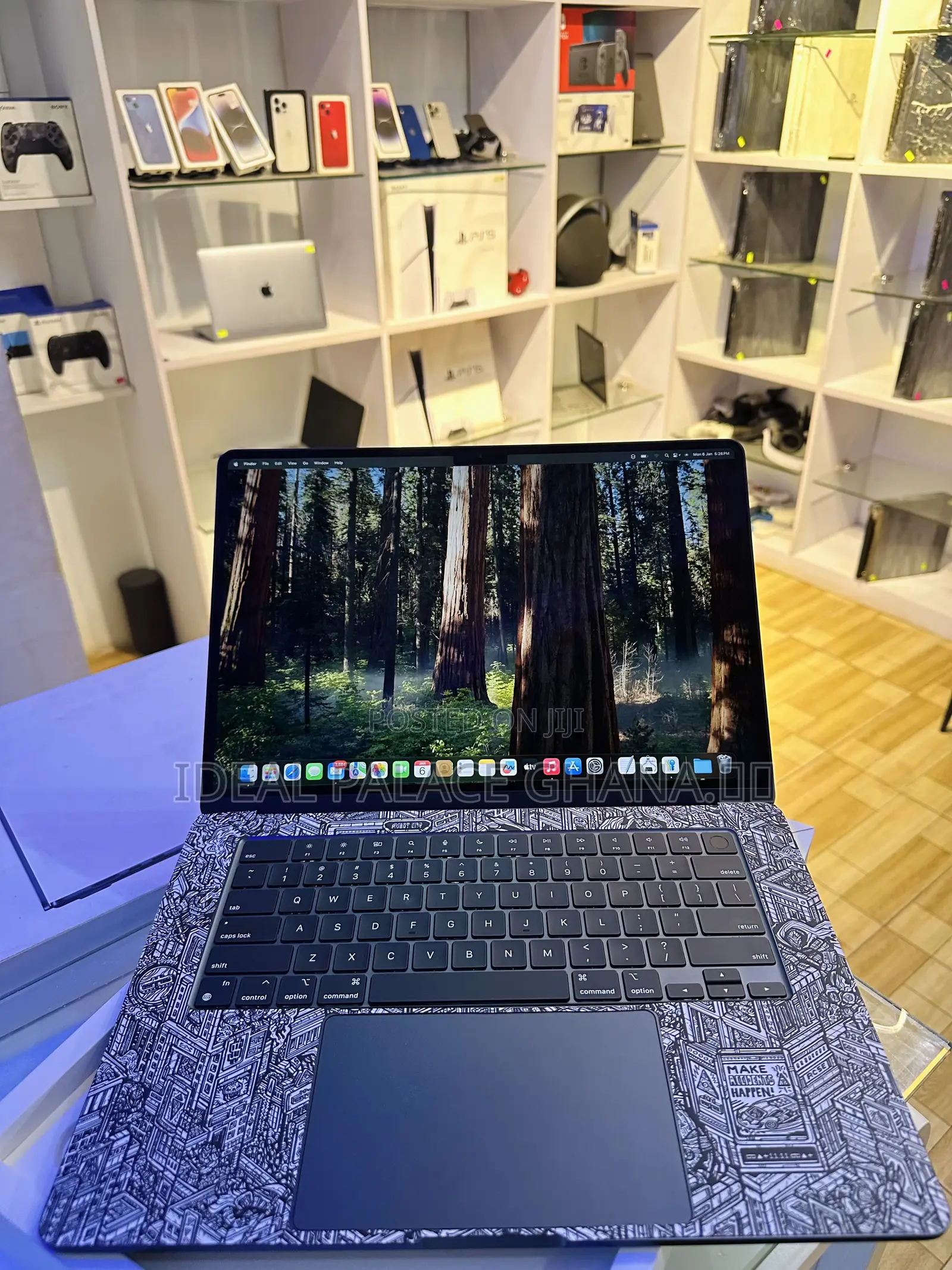 New Laptop Apple MacBook Air 2024 M3 15-Inch 8GB Apple M3 SSD 256GB