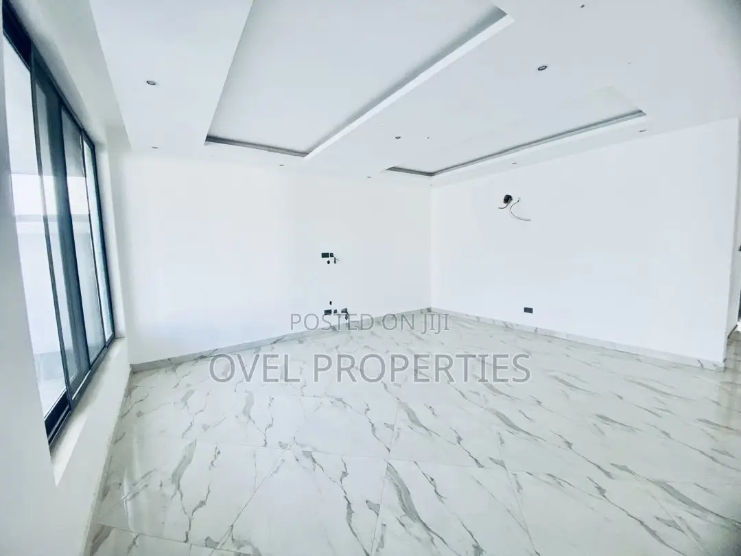 5bdrm House in Dollar Sales, East Legon for sale