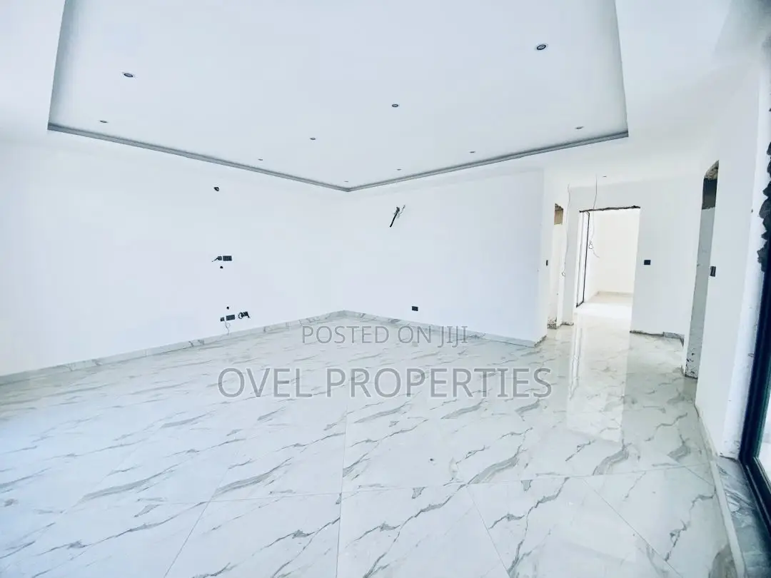 5bdrm House in Dollar Sales, East Legon for sale