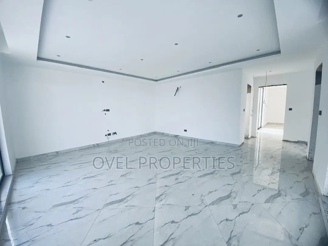 5bdrm House in Dollar Sales, East Legon for sale