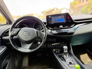 Toyota C-HR 2018 Red