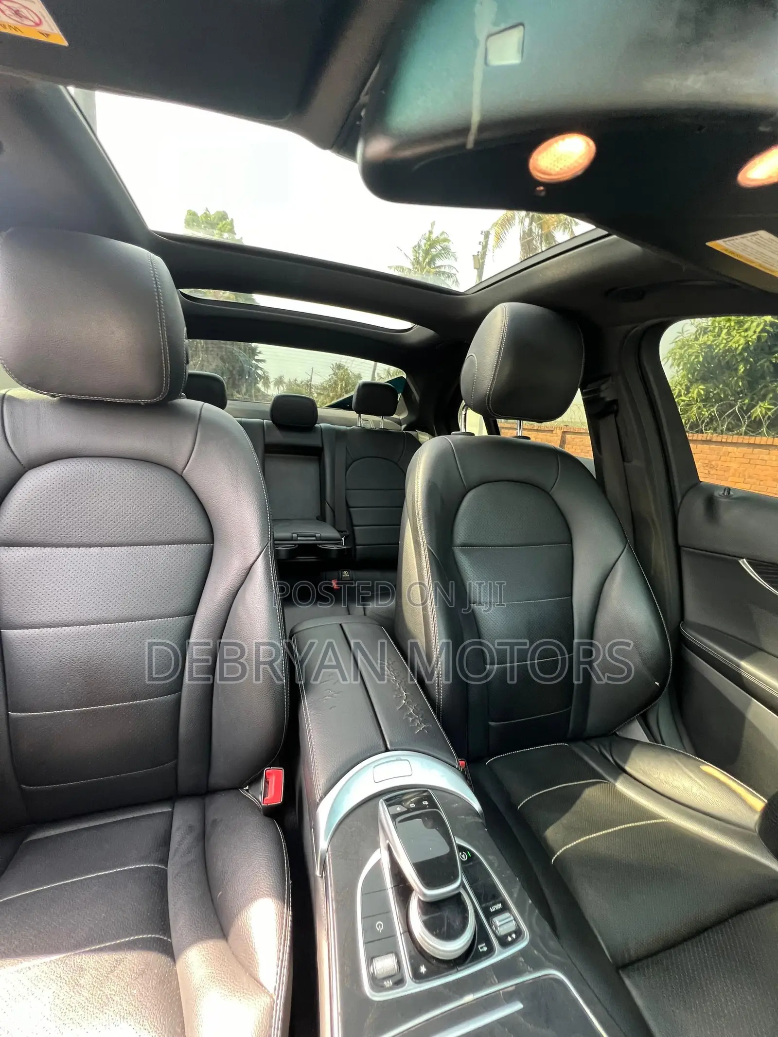 Mercedes-Benz C300 2016 Black