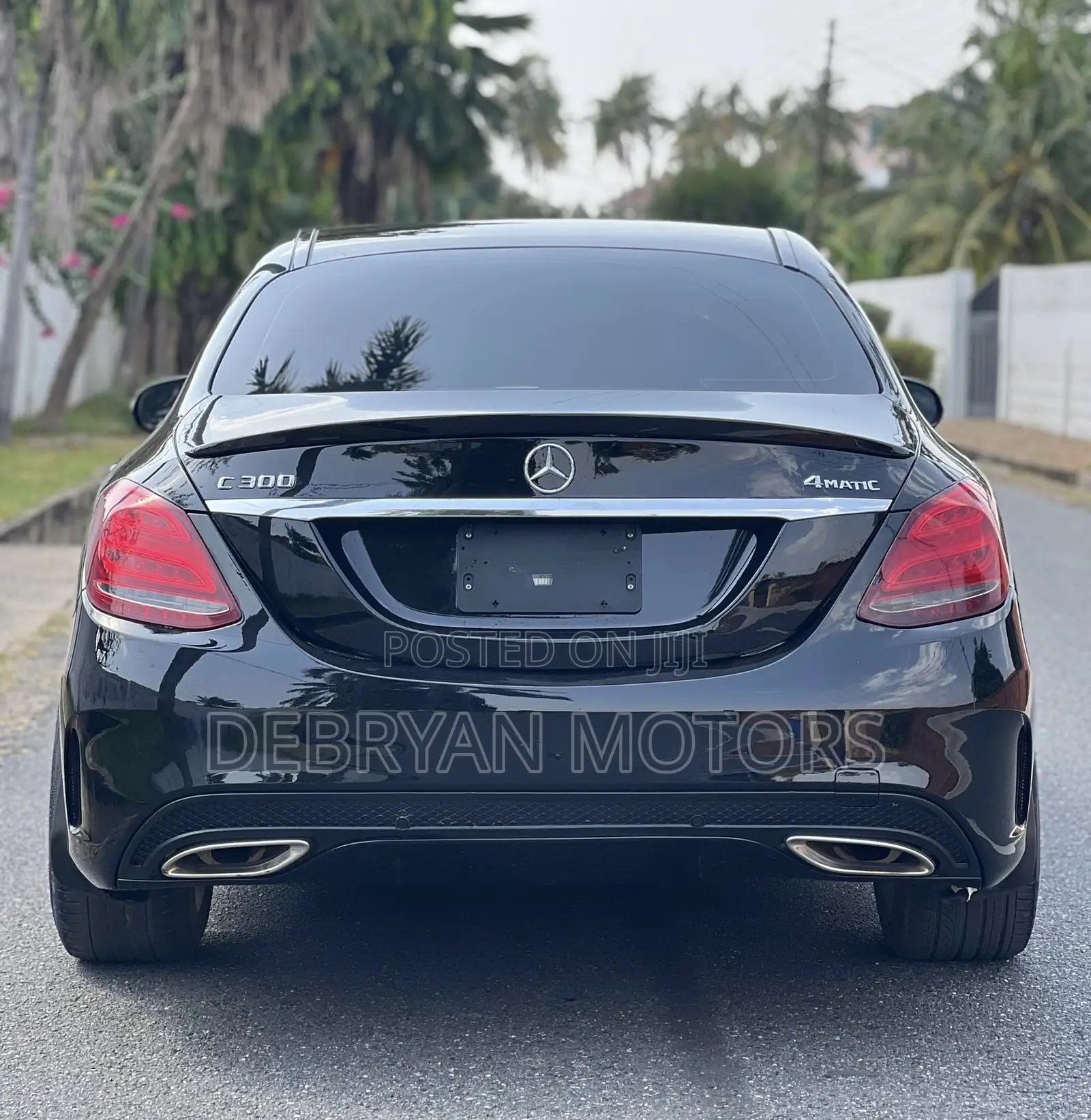 Mercedes-Benz C300 2016 Black