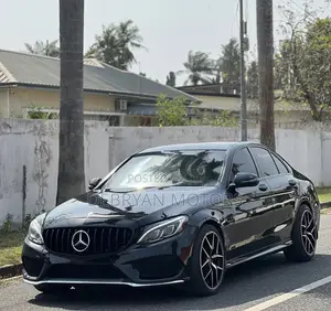 Mercedes-Benz C300 2016 Black