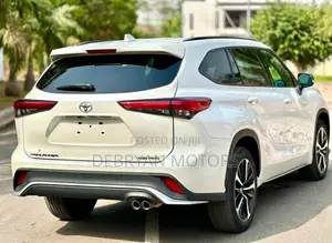 Toyota Highlander XSE 2022 White