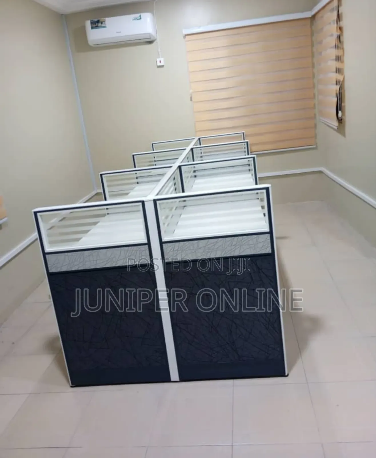 Workstation 4 in 1 Black Color Seree