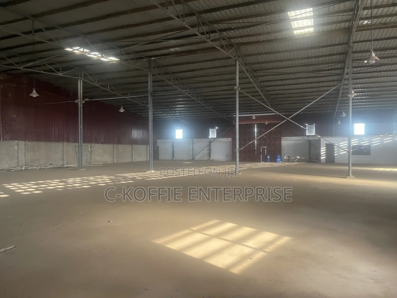 1000 SQM Warehouse at Achimota for Rent