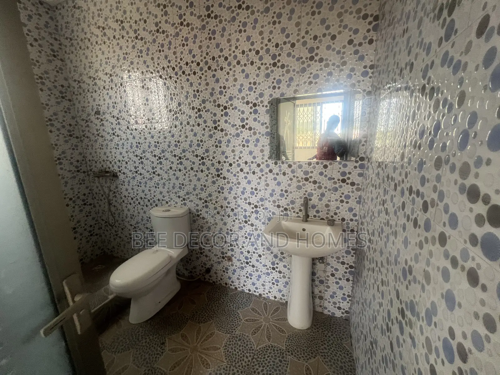 3bdrm Apartment in Bee Decor & Homes, Oyarifa for rent