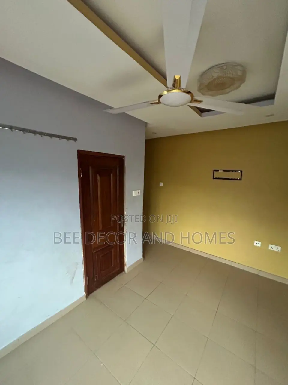 8bdrm Mansion in Bee Decor & Homes, Abokobi for sale