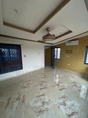 8bdrm Mansion in Bee Decor & Homes, Abokobi for sale