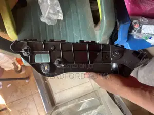 Rav 4 2013-2018 Bumper/Fender Locks Pair