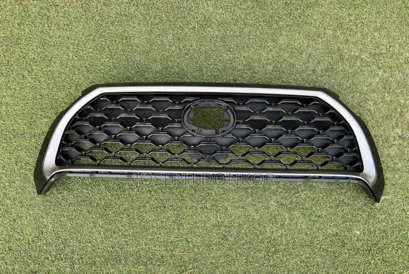 Corolla Cross Grille 2020,2021,2022,2023,2024