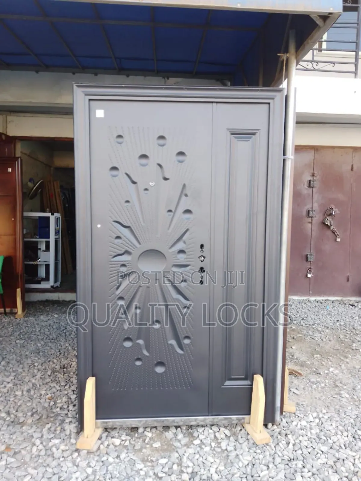 Quality Black China Security Door With Accessories
