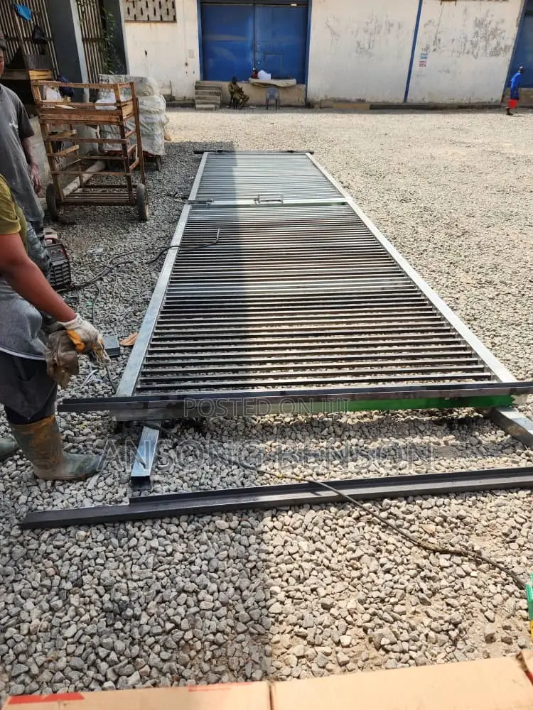 Galvanized Steel Coated Gate Available