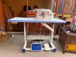 Vesta 3 Threads Knitting Machine