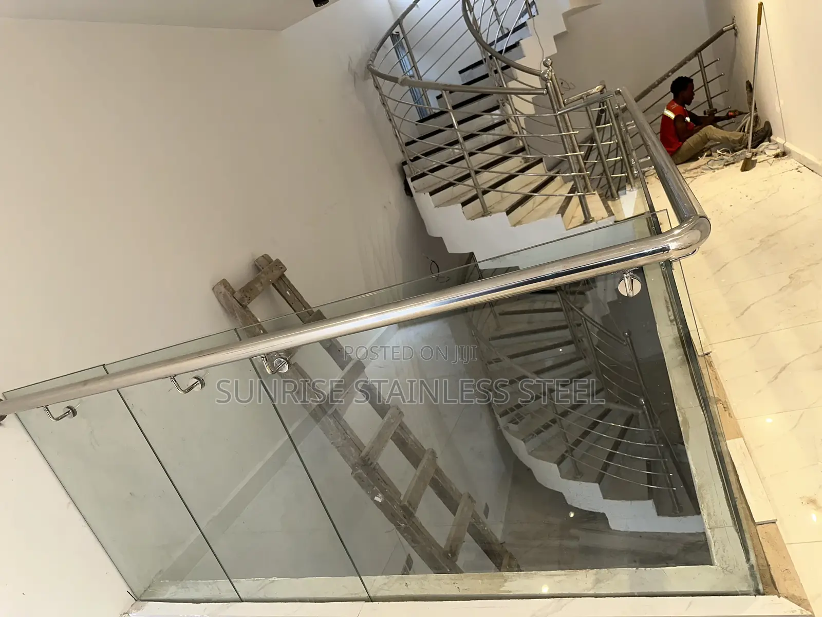 Stainless Glass and Frameless Design