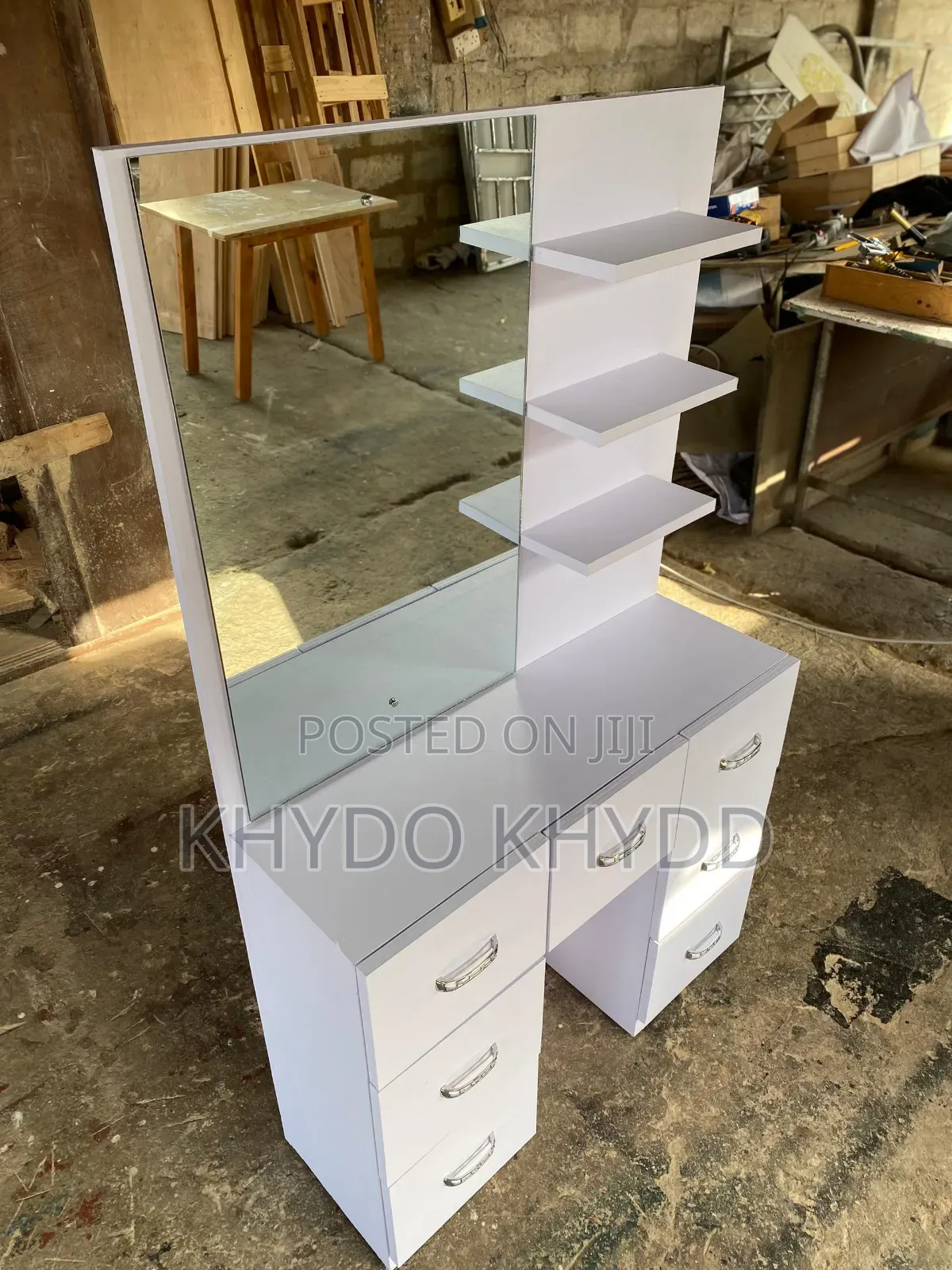 Neat Dresser(Dressing Mirror)