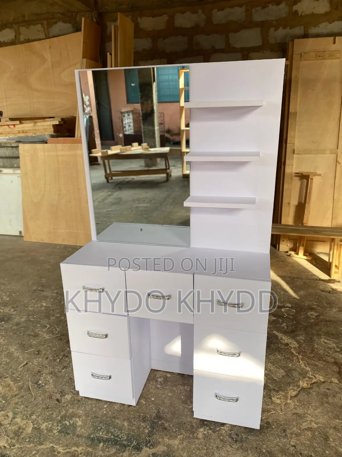 Neat Dresser(Dressing Mirror)