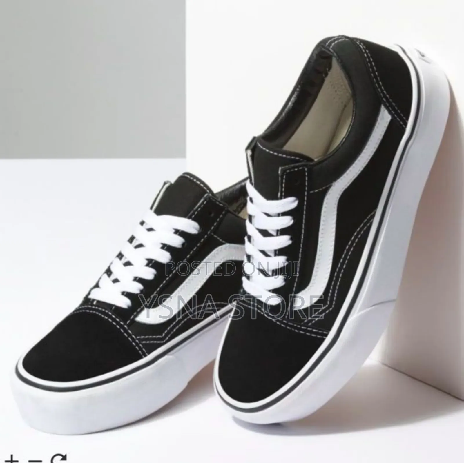 Vans Old Skool Sneakers