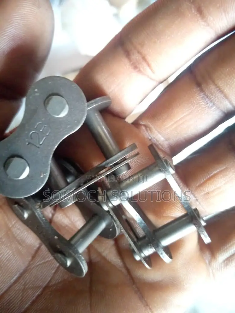 Roller Chains and Chain Links Industrial Chains Spare Parts