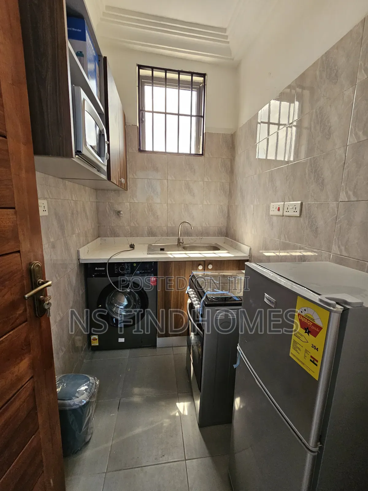 1bdrm Room & Parlour in Parakou Estate for rent