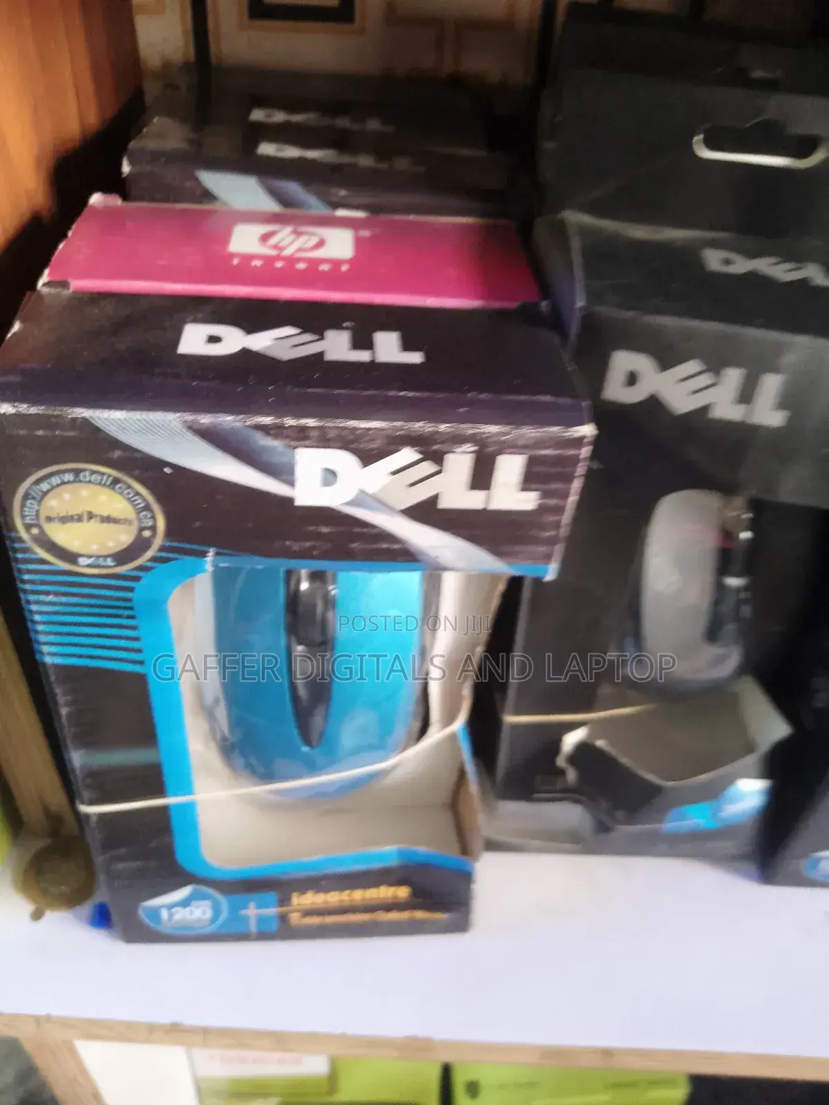 A Selfie Stick With a Wireless Mouse