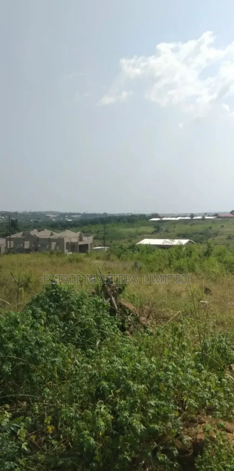 Exclusive Genuine Land in a Developed Community, "Dominase