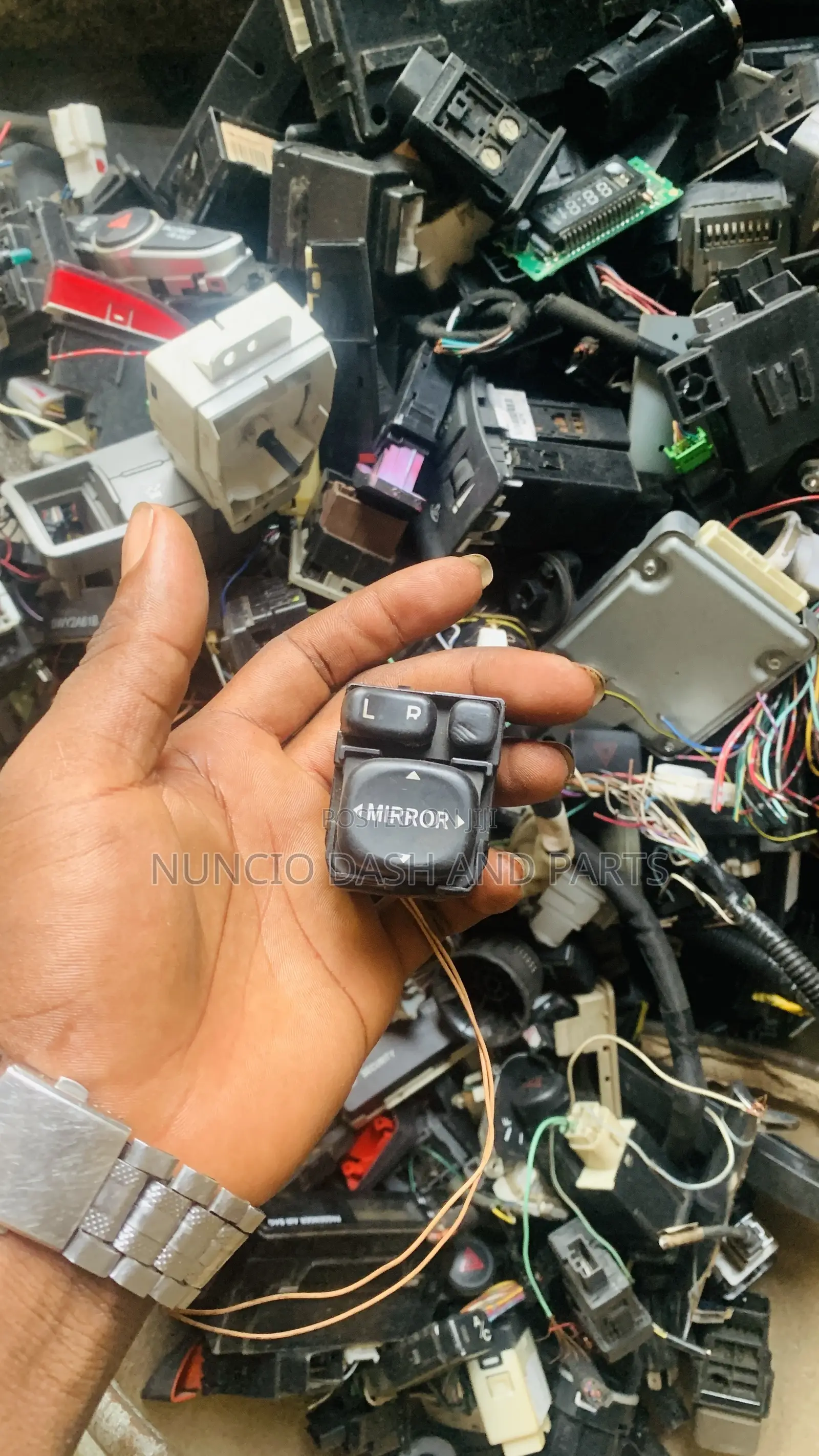 Mirror Control for All Cars