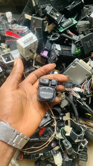 Mirror Control for All Cars