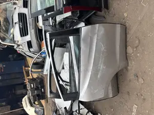 HONDA HRV 2017 Doors and Front Cut
