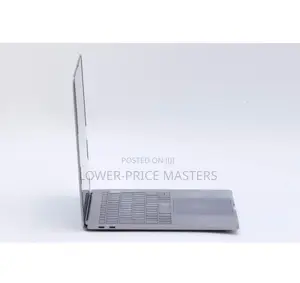 New Laptop Apple MacBook Pro 2017 16GB Intel Core I5 SSD 256GB