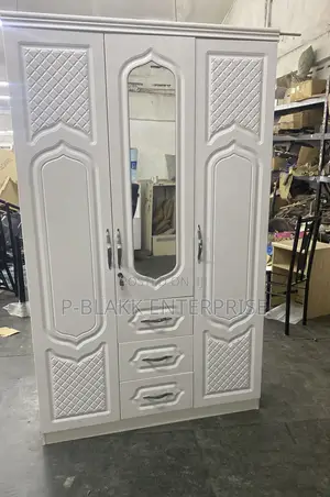 Wardrobe 3doors
