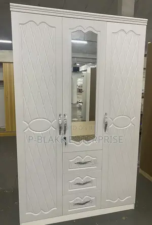 Wardrobe 3doors