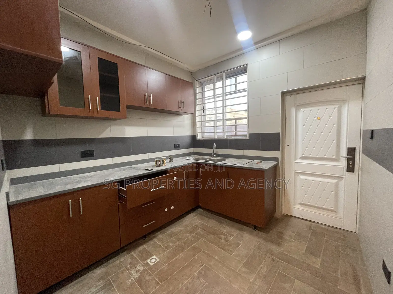 2bdrm Townhouse / Terrace in Tseaddo, Airport Residential Area